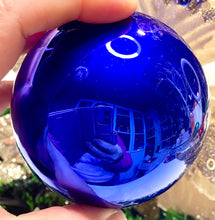 Load image into Gallery viewer, Dark Blue Glass Bauble Santas little painters