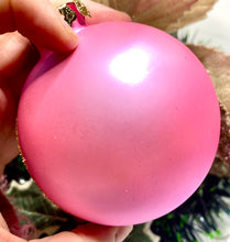 Load image into Gallery viewer, Pink Reindeer 80mm Santas little painters
