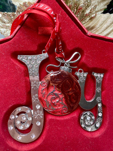 Joy Hanging Santas little painters