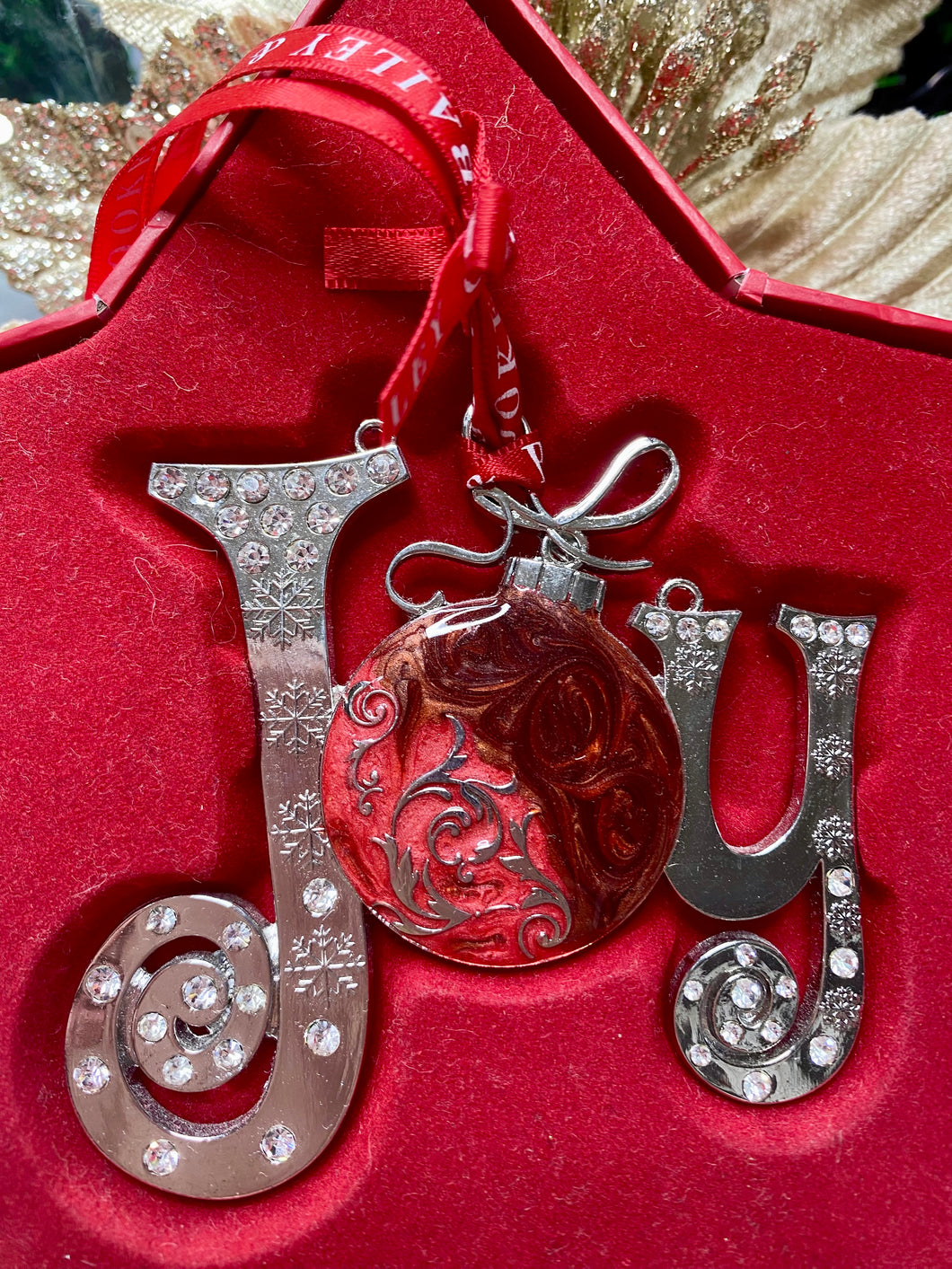 Joy Hanging Santas little painters