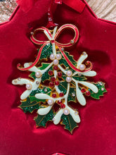 Load image into Gallery viewer, Reef Hanging ornament Santas little painters
