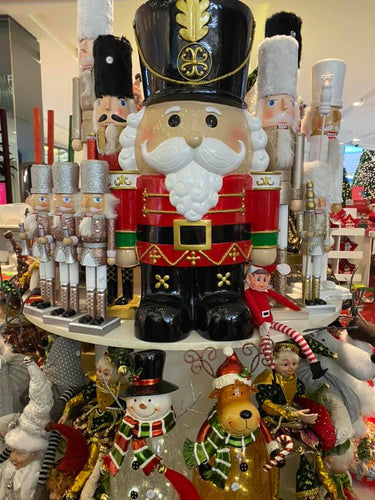 A Nutcracker life... Santas little painters