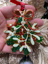 Load image into Gallery viewer, Reef Hanging ornament Santas little painters
