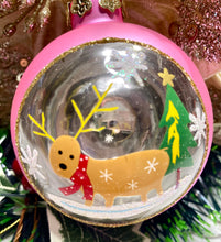 Load image into Gallery viewer, Pink Reindeer 80mm Santas little painters
