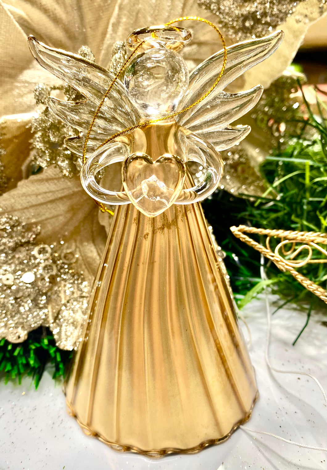 Gold Fluted Angel Santas little painters
