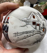 Load image into Gallery viewer, Soldiers in Snow 100mm Santas little painters
