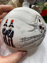 Load image into Gallery viewer, Soldiers in Snow 100mm Santas little painters
