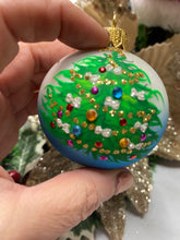 Load image into Gallery viewer, 60mm blue decorated tree Santas little painters
