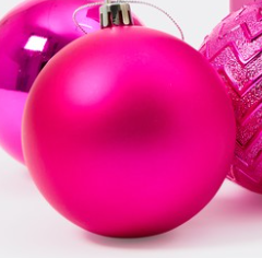 Fuschia 80mm Shatterproof Bauble Santas little painters