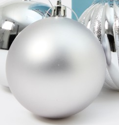 Silver Matte Shatterproof 80mm Bauble Santas little painters